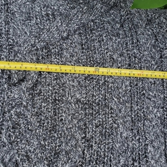 Aerie Gray asymmetrical.‎ cardigan S/P - Picture 11 of 11